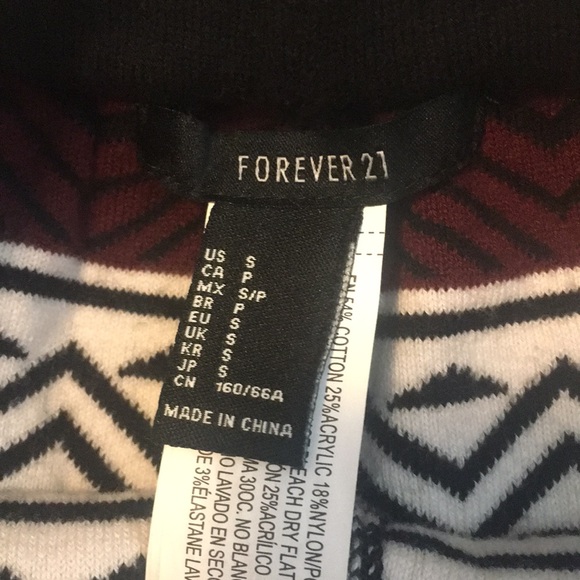 Forever 21 Geometric Sweater Shorts - Picture 2 of 3